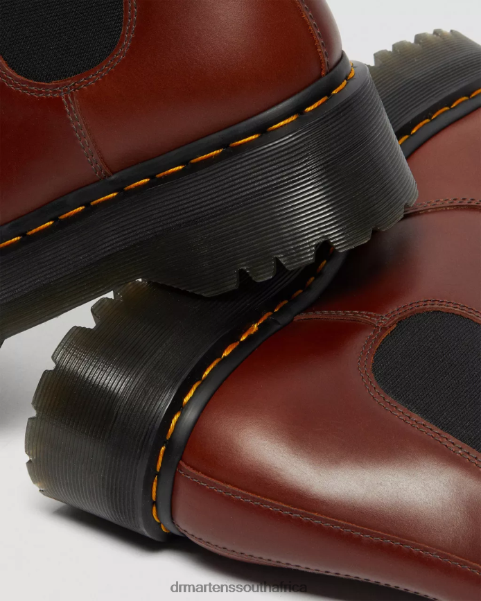 2976 Faux Fur Lined Platform Boots Dr. Martens Men Footwear 2J208N155 Brown Abruzzo Wp