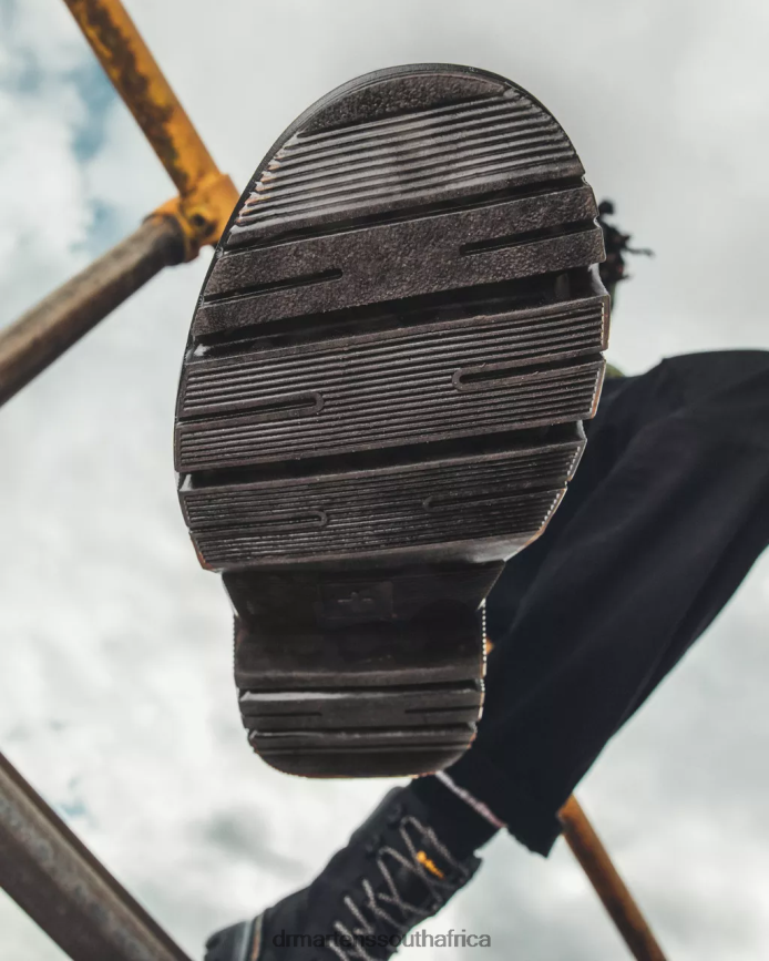 Tarik Wyoming Leather Utility Boots Dr. Martens Men Footwear 2J208N77 Black Wyoming