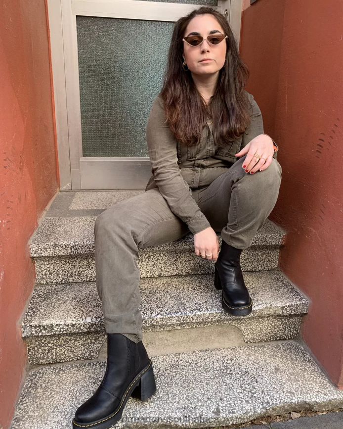 Spence Leather Flared Heel Chelsea Boots Dr. Martens Unisex Footwear 2J208N35 Black Sendal