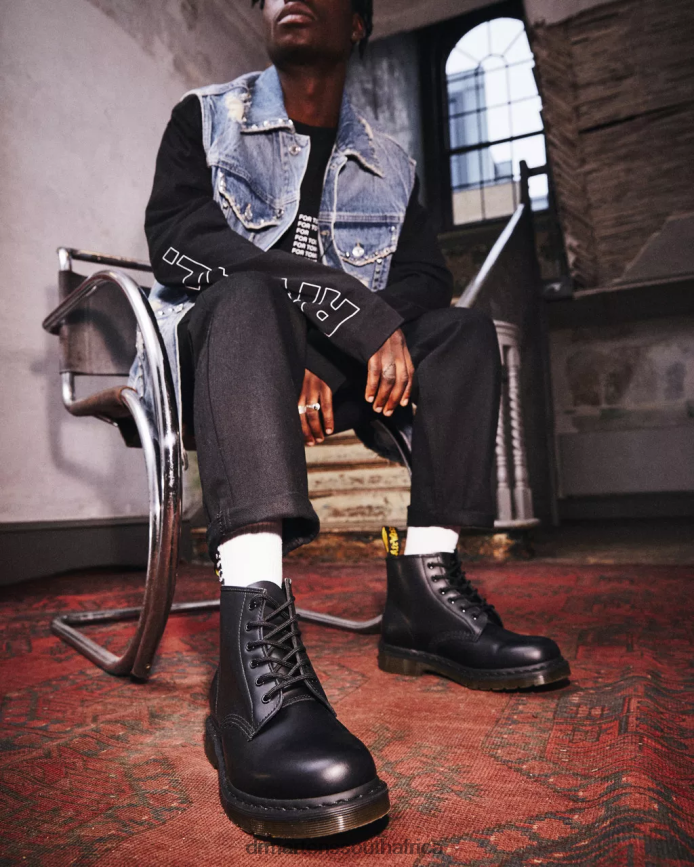 101 Smooth Leather Ankle Boots Dr. Martens Women Footwear 2J208N152 Black Smooth