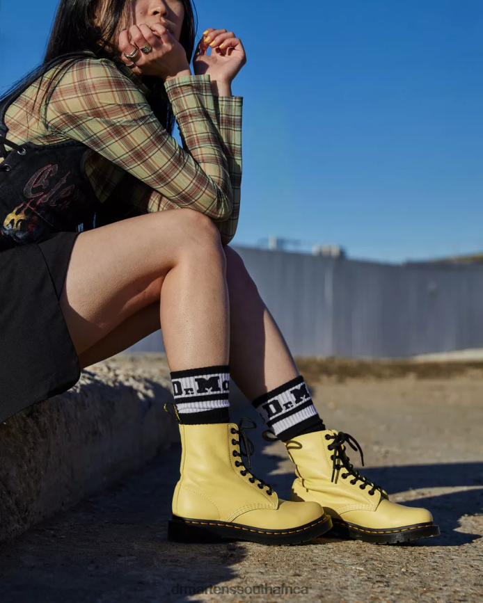 1460 Pascal Black Eyelet Lace Up Boots Dr. Martens Women Footwear 2J208N145 Lemon Yellow Virginia