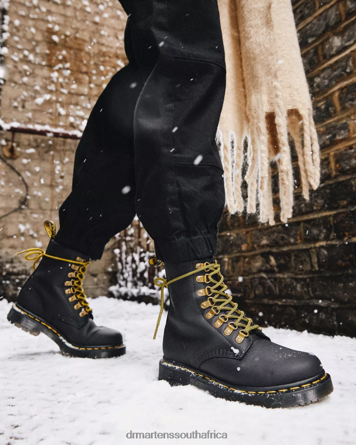 1460 Pascal DM's Wintergrip Leather Lace Up Boots Dr. Martens Women Footwear 2J208N156 Black Snowplow