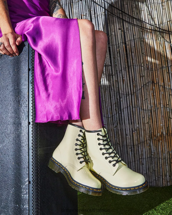 1460 Patent Leather Lace Up Boots Dr. Martens Women Footwear 2J208N154 Cream Lucido & Patent Lamper