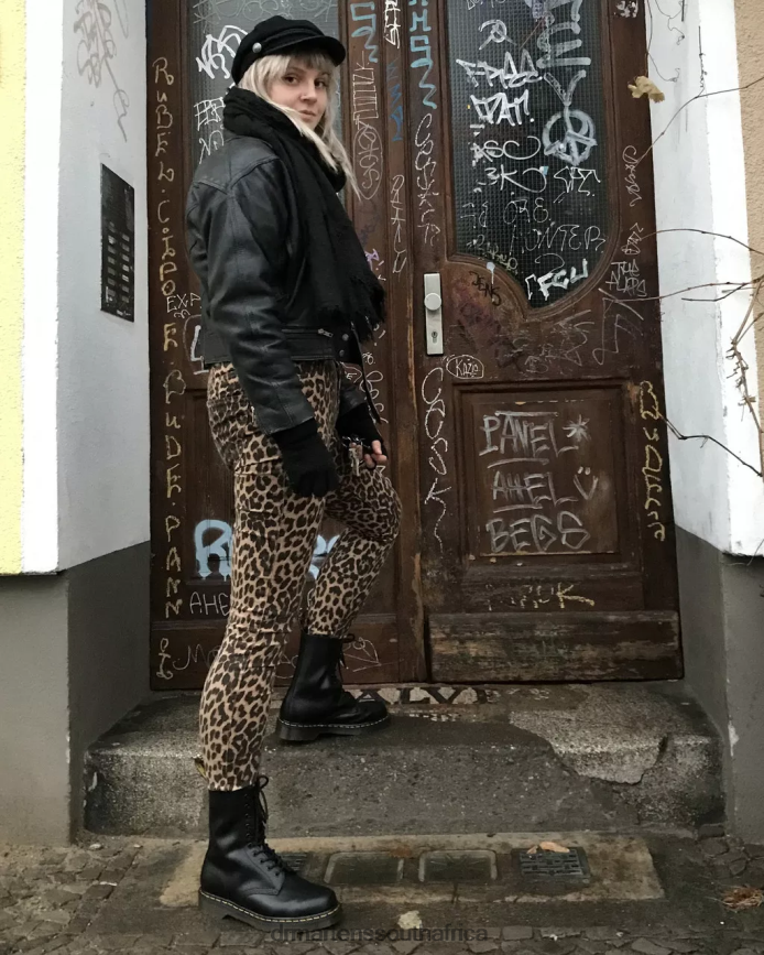 1490 Smooth Leather Mid Calf Boots Dr. Martens Women Footwear 2J208N360 Black Smooth