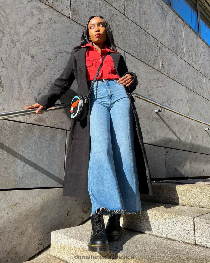 1460 Bex Smooth Leather Platform Boots Dr. Martens Women Footwear 2J208N76 Black Smooth